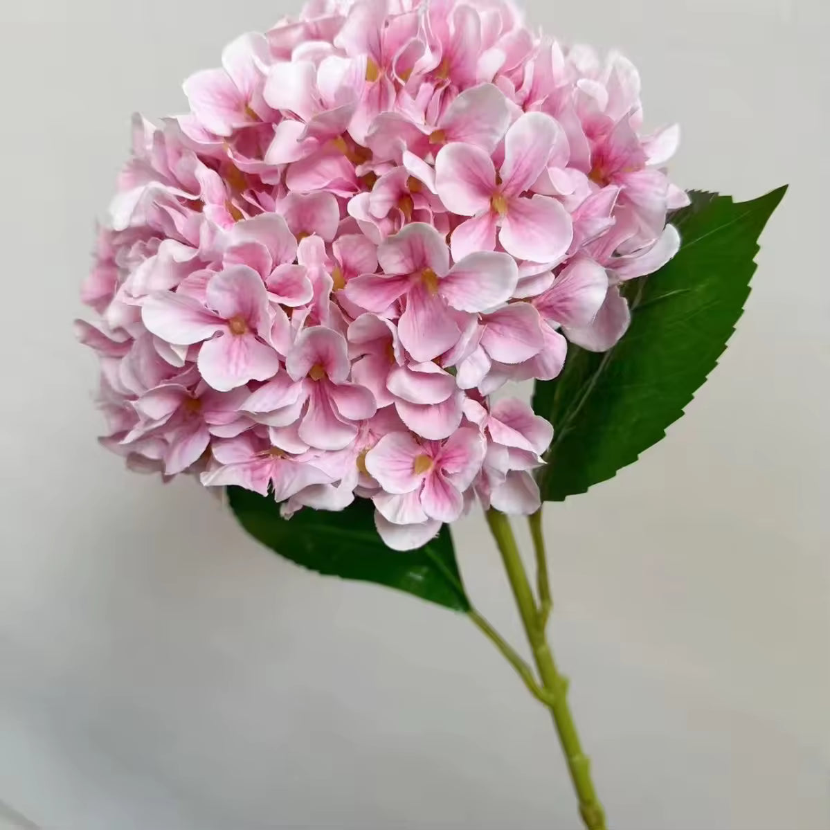 Realistic Artificial Hydrangea Stem