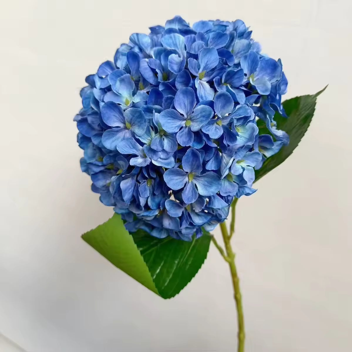 Realistic Artificial Hydrangea Stem